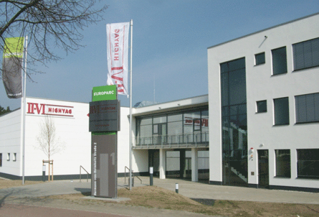 Firmensitz in Kleinmachnow (Foto: HIGHYAG Lasertechnologie GmbH) / HIGHYAG Headquarters in Kleinmachnow (Photo: HIGHYAG Lasertechnologie GmbH)