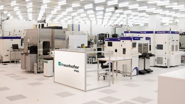 300-mm-Reinraum des Fraunhofer IPMS. © Fraunhofer IPMS / 300-mm-clean room of Fraunhofer IPMS. © Fraunhofer IPMS 